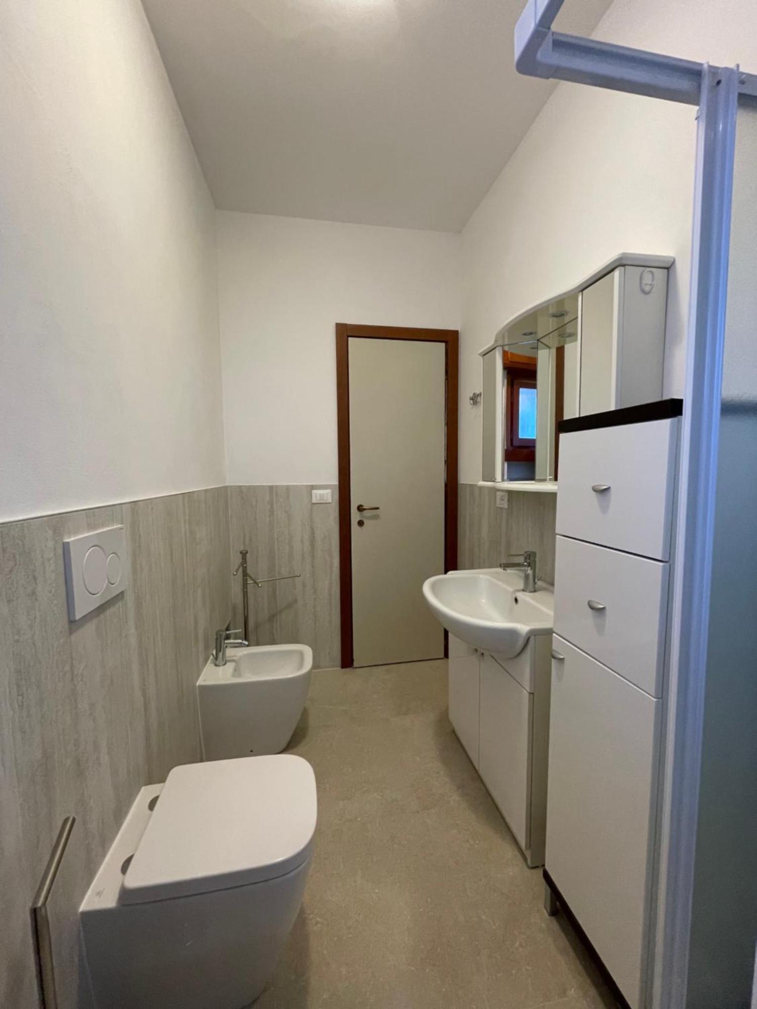 Nico'S Apartment Peschiera del Garda Bagian luar foto