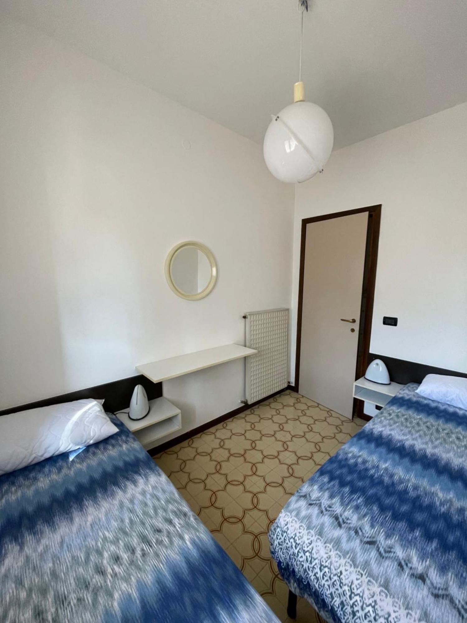 Nico'S Apartment Peschiera del Garda Ruang foto